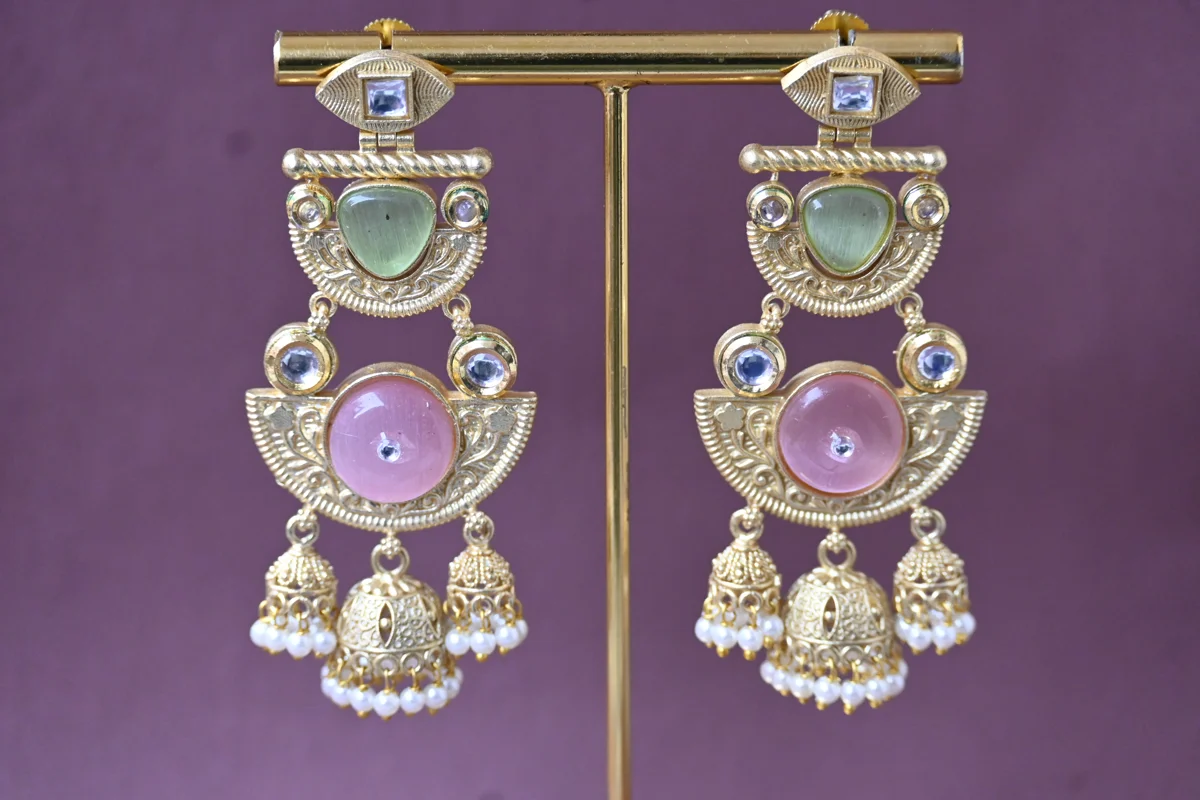Noor-e-Zewar Chandbali